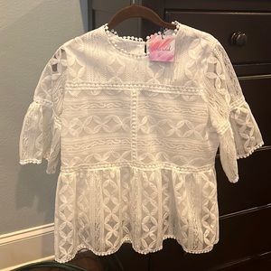 Slightly off white Chicwish shirt Sz L